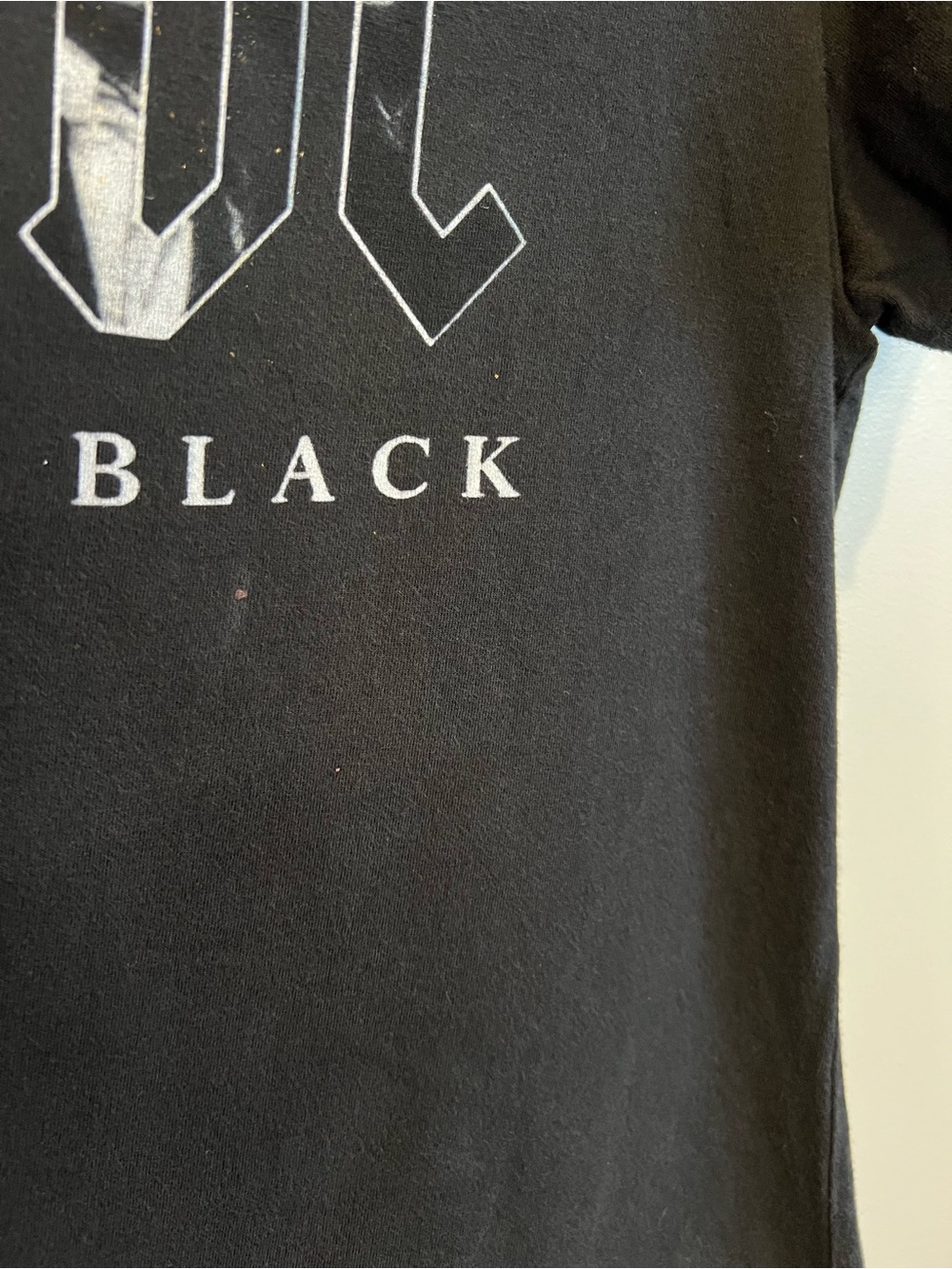 AC/DC Back In Black Graphic Band Tee Black Short Sleeve Crew Neck T-Shirt Medium - Picture 3 of 6